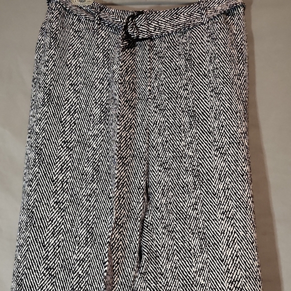 White House Black Market Monochrome Wide Leg Pants - Picture 3 of 9